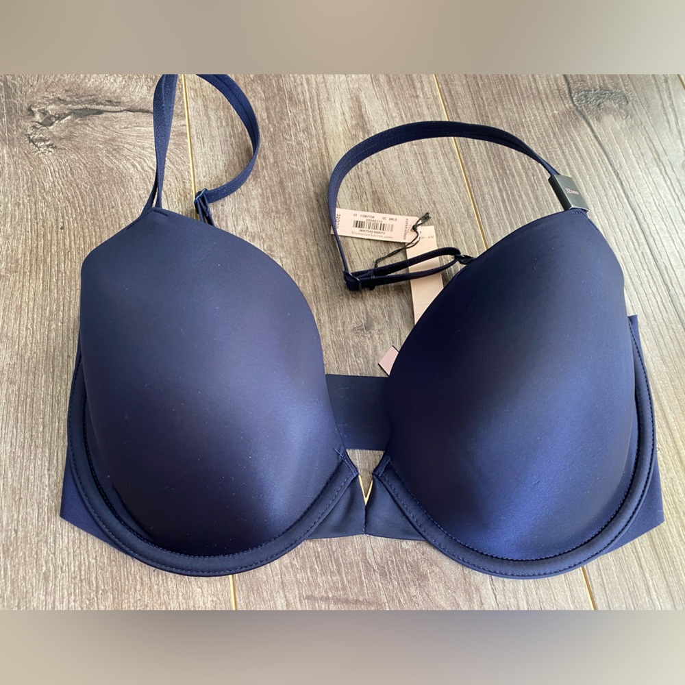 Victoria’s Secret Size NWT underwired Lined Demi bra in navy blue 32DDD